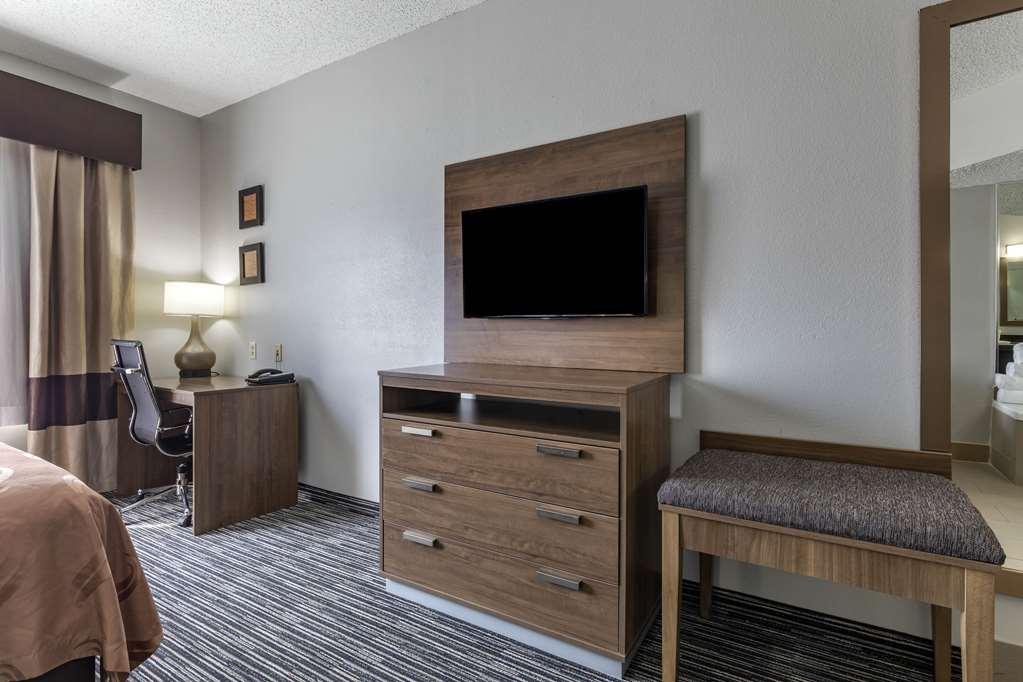 Quality Inn & Suites I-35 E-Walnut Hill Dallas Zimmer foto